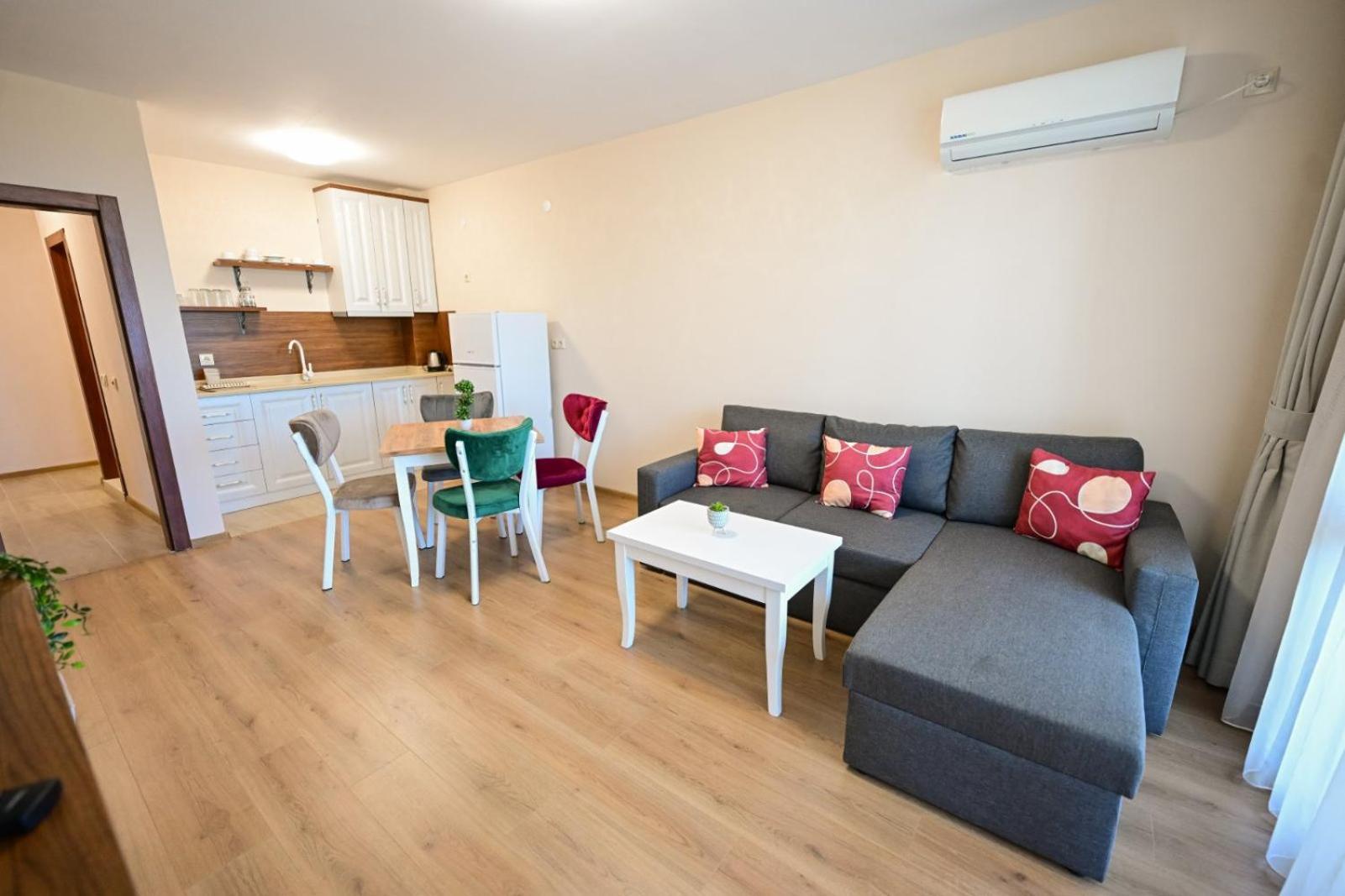 Kristin Palace Obzor Dış mekan fotoğraf
